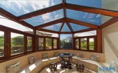 玻璃陽光房裝電動天棚簾好不好?電動天棚簾的優(yōu)缺點(diǎn)